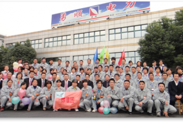  “品質(zhì)服務(wù)，對電負(fù)責(zé)”是勇順電力不變的服務(wù)理念